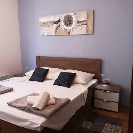 Apartments With Parking Space Razanj, Rogoznica - 12133 * Rogoznica (Sibenik-Knin)