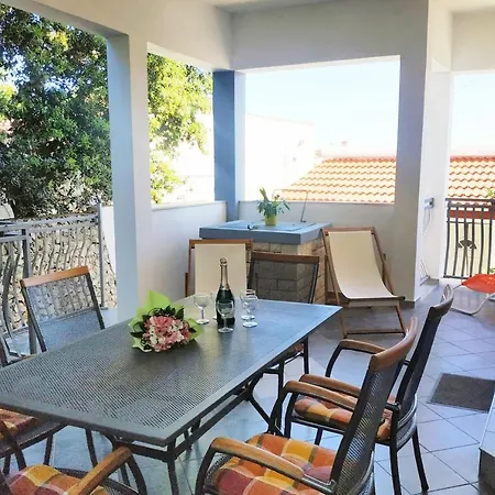 Apartment Apartments With Parking Space Razanj, Rogoznica - 12133 Rogoznica (Sibenik-Knin)