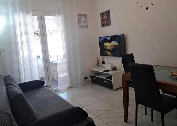 With Parking Space Razanj, - 12133 Daire