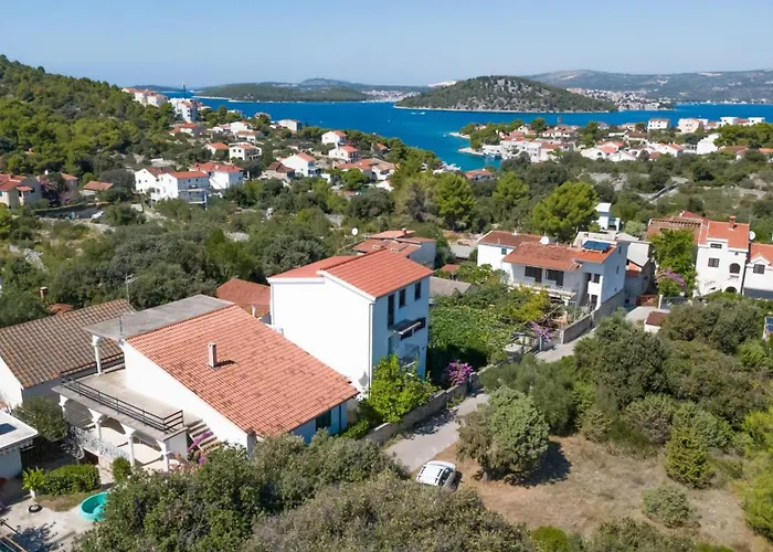 Apartments With Parking Space Razanj, Rogoznica - 12133 *